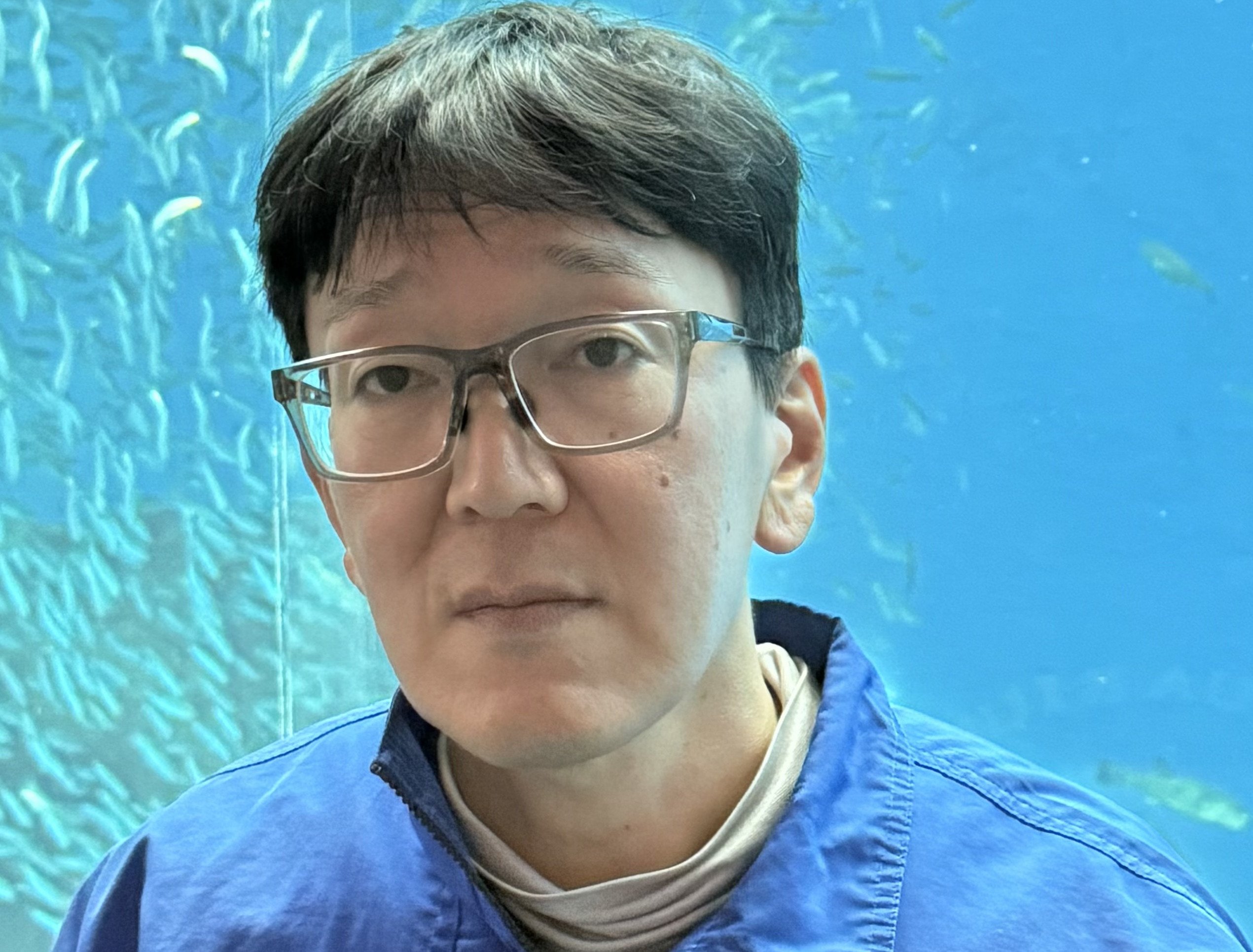 薮根 哲志 先生